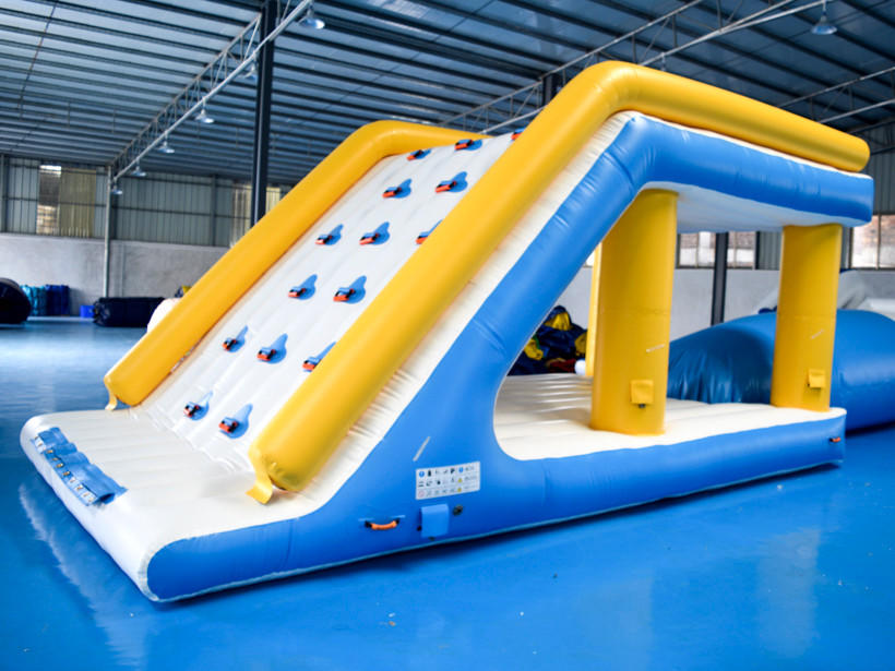 Wholesale caps inflatable water games Bouncia Brand