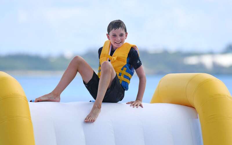 Bouncia  Array image412