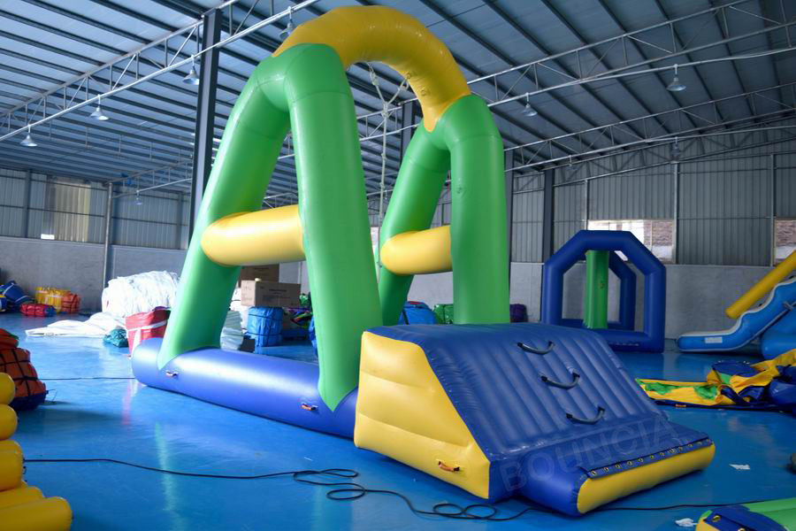 bouncia water park