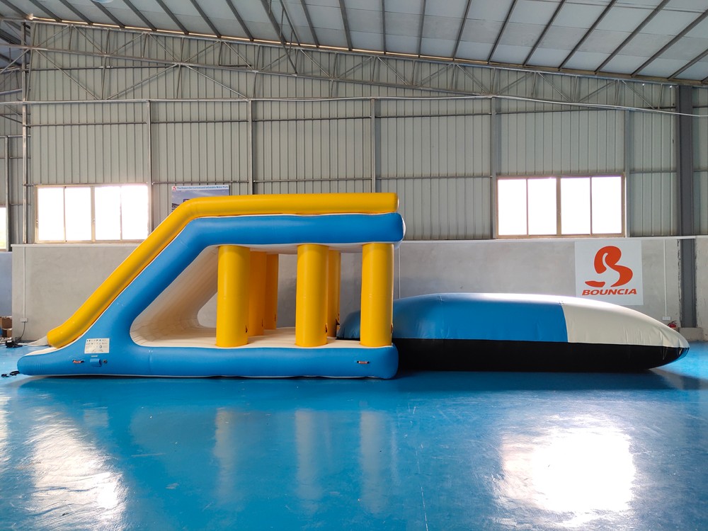 certificated inflatable splash park trampoline customized for kids-2