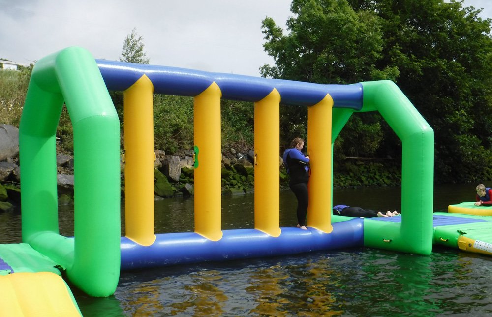 Latest inflatable lake obstacle course 100 people personalized for